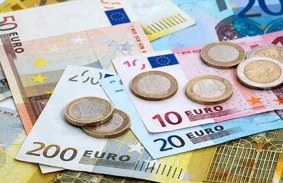 EUR
